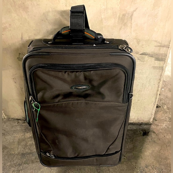 Briggs & Riley Bags Briggs Riley Carry On Suitcase Poshmark